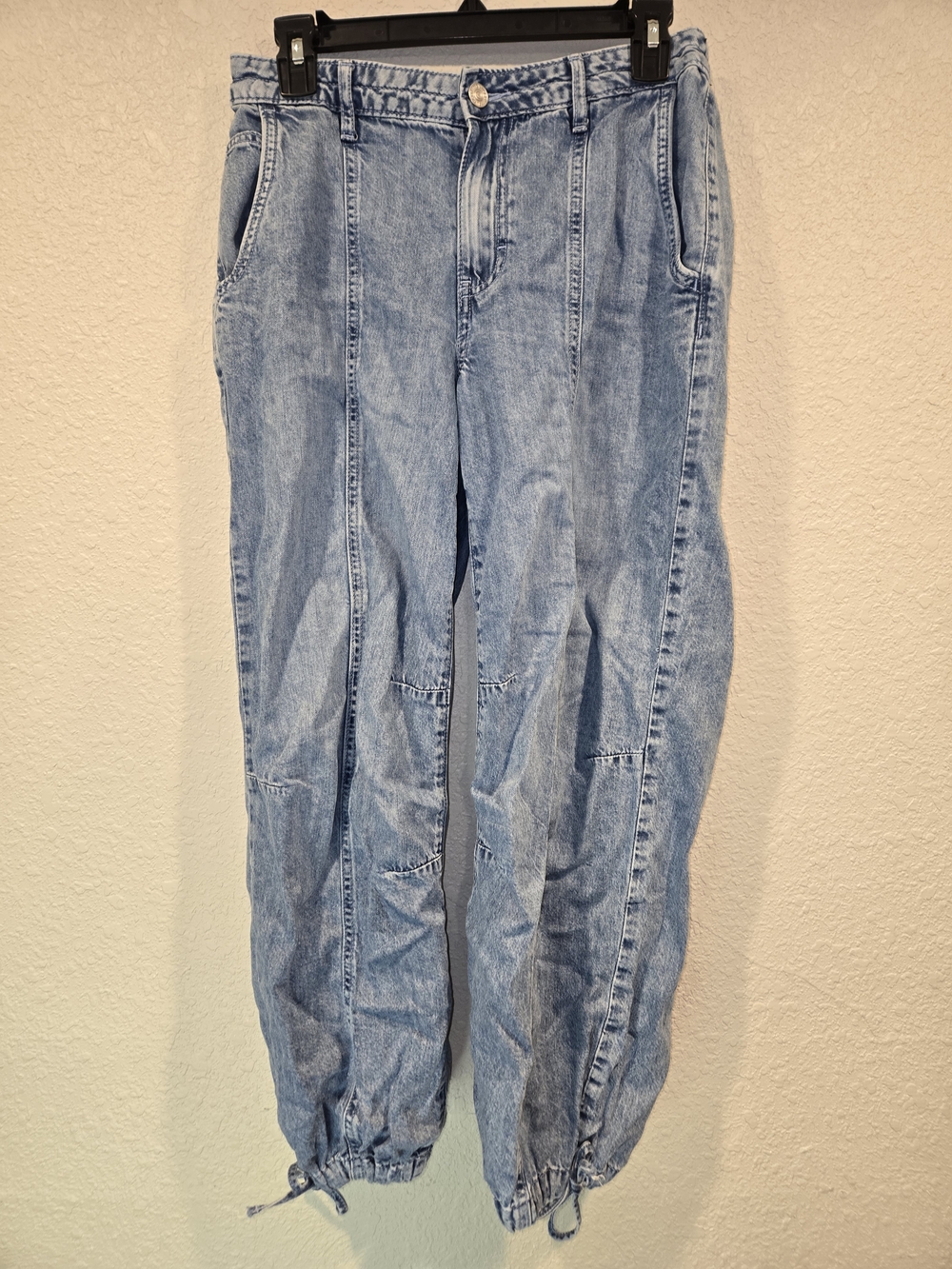 M By Maurices Size 2 Light Blue Denim Jogger Pants